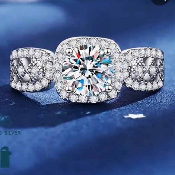 1 Carat Moissanite, S925 Sterling Silver Ring, Size 7 - Picture 1 of 8